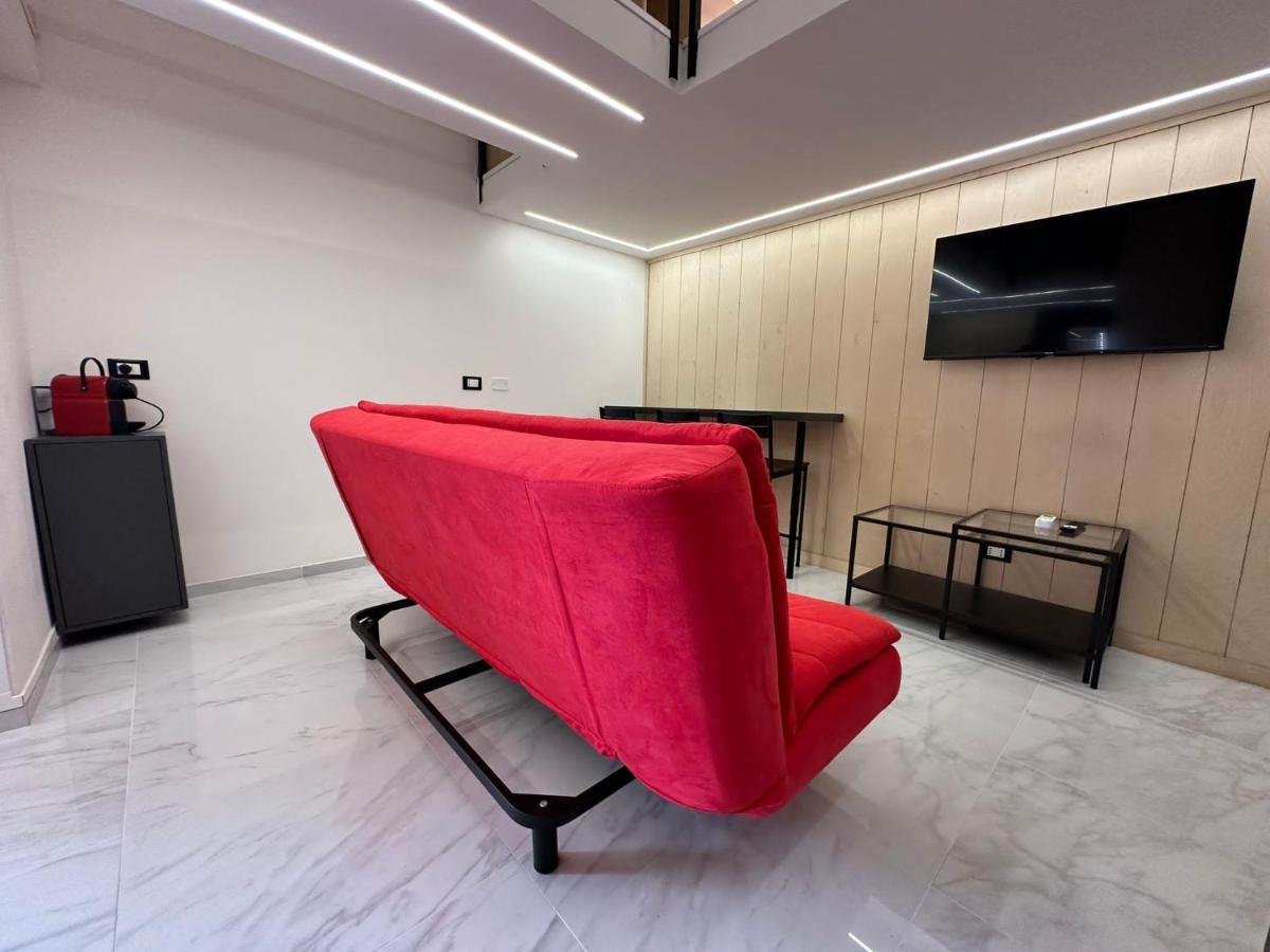 Apartment White Marble Loft